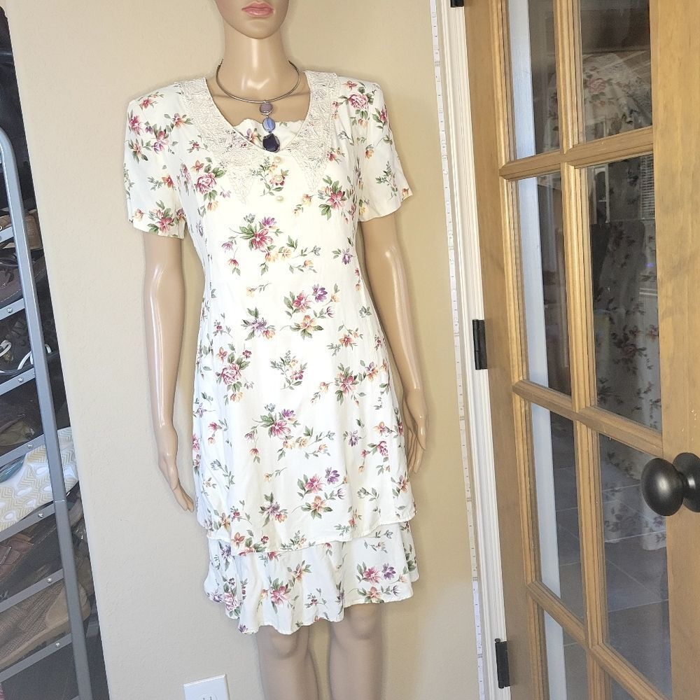Vintage MEG LAUREN floral dress - Picture 5 of 14